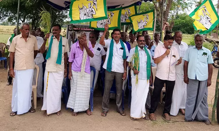 விவசாயிகள் காத்திருப்பு போராட்டம்