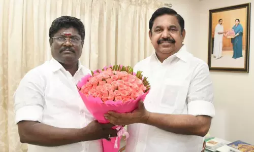 மீண்டும் அதிமுகவில் இணைந்தார் முன்னாள் எம்.எல்.ஏ மாணிக்கம்