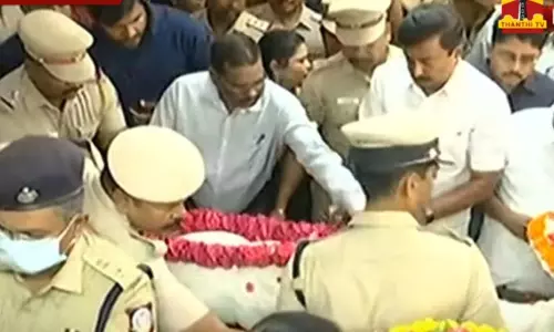 டிஐஜி மரணத்தை அரசியலாக்க தேவையில்லை - ஏடிஜிபி அருண் பேட்டி டிஐஜி மரணத்தை அரசியலாக்க தேவையில்லை - ஏடிஜிபி அருண் பேட்டி