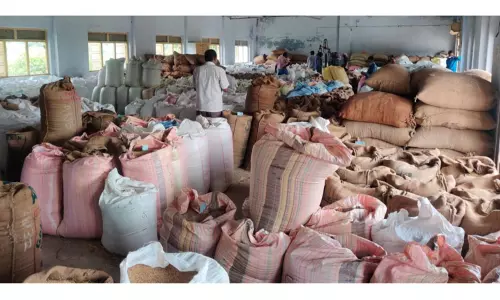 ஒரே நாளில் 3,500 நெல் மூட்டைகள் விற்பனைக்கு குவிந்தது