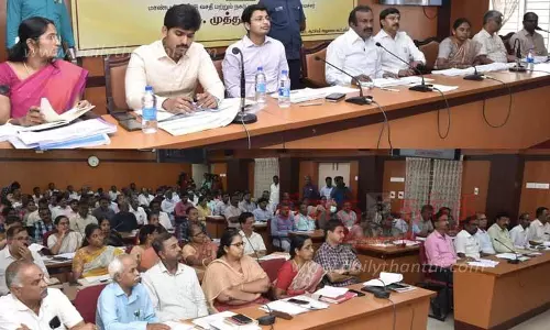 வளர்ச்சி பணிகளை விரைந்து முடிக்க வேண்டும்