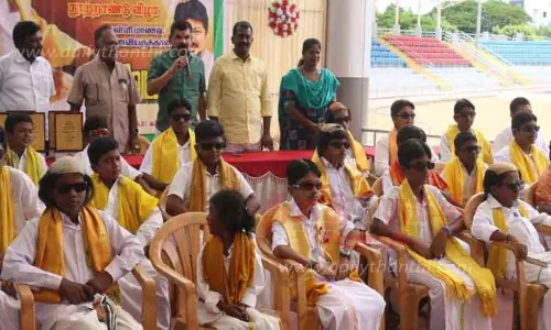 மாணவ-மாணவிகளுக்கு மாறுவேடப்போட்டி