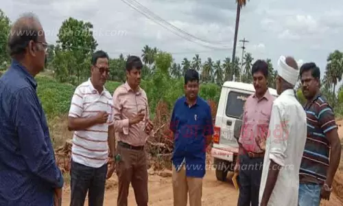 கீழ்பவானி வாய்க்கால் சீரமைப்பு பணி நீர்வளத்துறை அதிகாரிகள் ஆய்வு