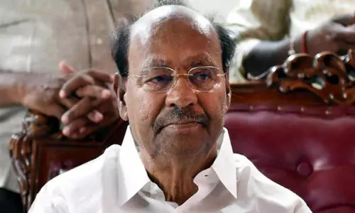 பிற மாநிலங்களில் இளநிலை மருத்துவம் படித்தவர்களை முதுநிலை மருத்துவம் பயில தமிழக அரசு அனுமதிக்க வேண்டும் - டாக்டர் ராமதாஸ் பிற மாநிலங்களில் இளநிலை மருத்துவம் படித்தவர்களை முதுநிலை மருத்துவம் பயில தமிழக அரசு அனுமதிக்க வேண்டும் - டாக்டர் ராமதாஸ்