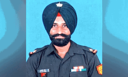 ஜம்மு காஷ்மீர்: திடீர் வெள்ளத்தால் அடித்துச்செல்லப்பட்ட இரு ராணுவ வீரர்கள் உயிரிழப்பு.!