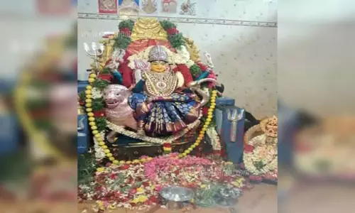 காளியம்மன் கோவில் பூச்சொரிதல் விழா