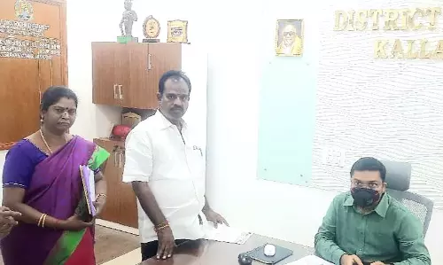 பழுதடைந்த திருமண மண்டபத்தை நகராட்சி வசம் ஒப்படைக்க வேண்டும்