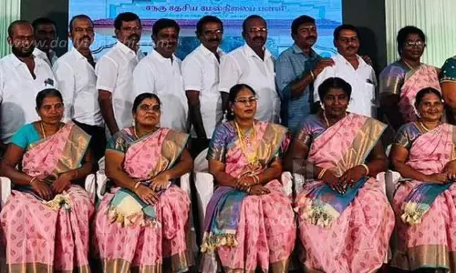 முன்னாள் மாணவர்கள் சந்திப்பு