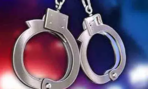 கஞ்சா பதுக்கிய 3 பேர் கைது