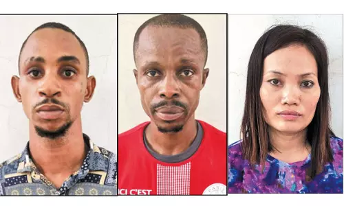 ஆன்லைன் மூலம் ரூ.1.22 லட்சம் மோசடி: நைஜீரிய ஆசாமிகள்-பெண் கைது