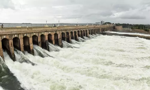 கே.ஆர்.எஸ். அணையின் நீர்மட்டம் ஒரேநாளில் 2½ அடி உயர்ந்தது
