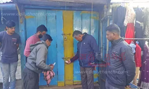 பிளாஸ்டிக் பொருட்கள் விற்ற கடைக்கு சீல் பிளாஸ்டிக் பொருட்கள் விற்ற கடைக்கு சீல்