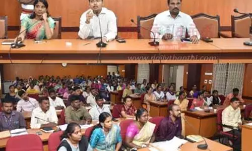 விண்ணப்பத்தை பூர்த்தி செய்ய உதவி மையம் அமைக்க வேண்டும்