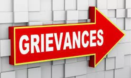 போலீஸ் நிலையத்தில் மக்கள் குறைதீர்ப்பு முகாம்