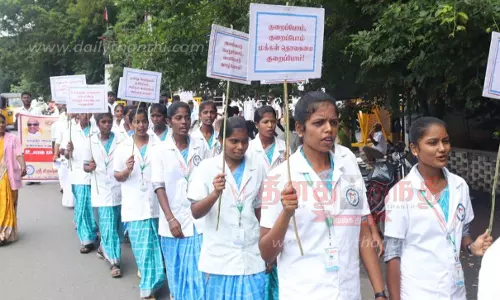 தர்மபுரியில்உலக மக்கள் தொகை தின விழிப்புணர்வு ஊர்வலம்மாணவ-மாணவிகள் பங்கேற்பு