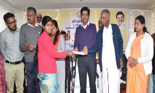 அணிக்கொரை கிராமத்தில் மனுநீதி நாள் முகாம்-ரூ.1.26 கோடி மதிப்பில் நலத்திட்ட உதவிகளை கலெக்டர் வழங்கினார்