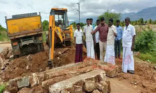 சாலை அமைக்கும் பணி ஆய்வு