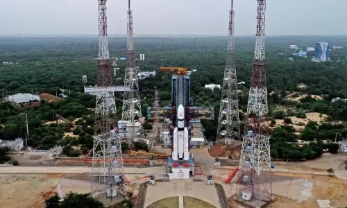 சந்திரயான்-3 விண்கலம் விண்ணில் ஏவப்பட உள்ள நிலையில் திருப்பதி கோவிலில் இஸ்ரோ விஞ்ஞானிகள் வழிபாடு