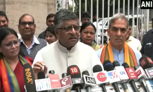 மேற்கு வங்காள வன்முறை; கவர்னரை சந்தித்து பா.ஜ.க. உண்மை கண்டறியும் குழு கோரிக்கை