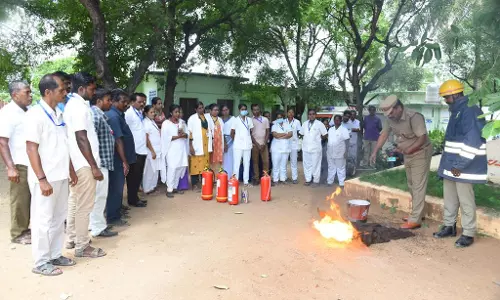 நல்லூர் ஆரம்ப சுகாதார நிலையத்தில்தீயணைப்பு துறையினர் ஒத்திகை பயிற்சி