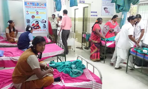 ராசிபுரம் அருகே தனியார் பள்ளியில்இரும்பு சத்து மாத்திரை சாப்பிட்ட மாணவர்களுக்கு உடல்நலக்குறைவு ராசிபுரம் அருகே தனியார் பள்ளியில்இரும்பு சத்து மாத்திரை சாப்பிட்ட மாணவர்களுக்கு உடல்நலக்குறைவு