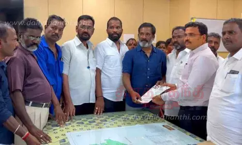 விளையாட்டு மைதானத்தில் காவலர் குடியிருப்பு கட்டுவதை எதிர்த்து மனு விளையாட்டு மைதானத்தில் காவலர் குடியிருப்பு கட்டுவதை எதிர்த்து மனு