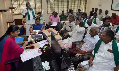 தக்காளியை சேமித்து வைக்க குளிர்சாதன கிடங்கு வசதி ஏற்படுத்தி தர கோரிக்கை தக்காளியை சேமித்து வைக்க குளிர்சாதன கிடங்கு வசதி ஏற்படுத்தி தர கோரிக்கை