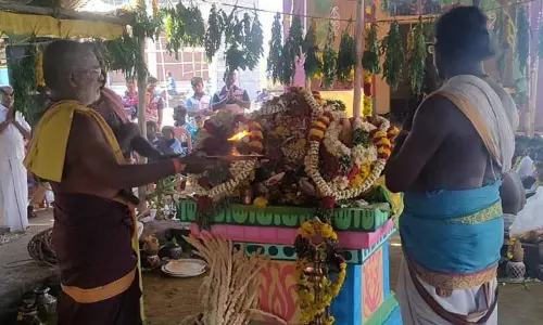 விளாத்திகுளத்தில் அம்மன் கோவில் கும்பாபிஷேகம்