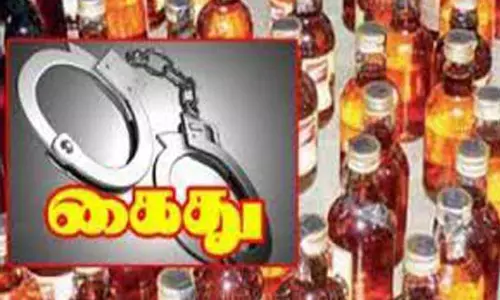 கழுகுமலை அருகே மது விற்ற வாலிபர் சிக்கினார்