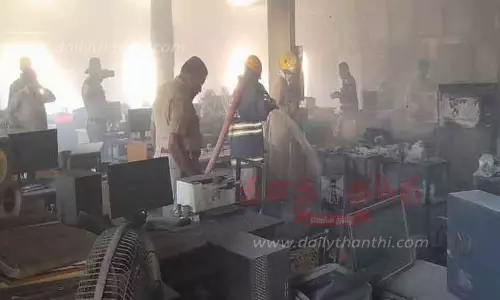 தலைமை தபால் நிலையத்தில் திடீர் தீ விபத்து; கணினி-பொருட்கள் எரிந்து நாசம்