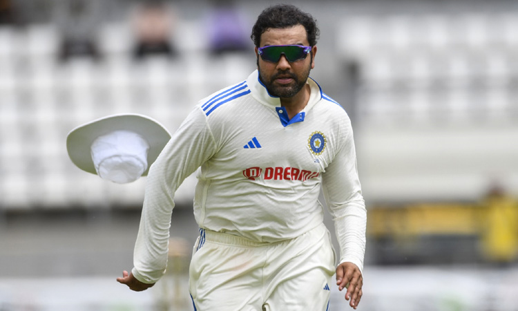 இஷான் கிஷன் 1 ரன் அடித்ததும் டிக்ளேர் செய்தது ஏன்..? - கேப்டன் ரோகித் சர்மா பதில்