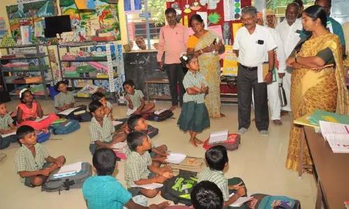 ரூ.1¼ கோடியில் நடைபெறும் வளர்ச்சி பணிகளை கலெக்டர் ஆய்வு ரூ.1¼ கோடியில் நடைபெறும் வளர்ச்சி பணிகளை கலெக்டர் ஆய்வு