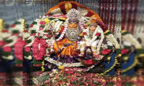 காளி கோவிலில் பூச்சொரிதல் விழா