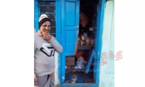 பெட்டிக்கடையை உடைத்து கரடி அட்டகாசம்