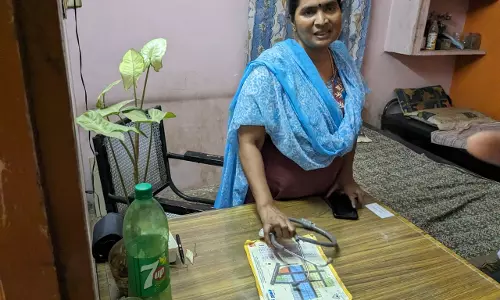 போலி பெண் டாக்டர் கைது; மருத்துவமனைக்கு சீல்