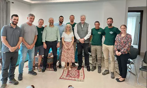 இமாசல பிரதேசம்: வெள்ளத்தில் சிக்கி தவித்த 300 இஸ்ரேலிய சுற்றுலாவாசிகள் மீட்பு இமாசல பிரதேசம்: வெள்ளத்தில் சிக்கி தவித்த 300 இஸ்ரேலிய சுற்றுலாவாசிகள் மீட்பு