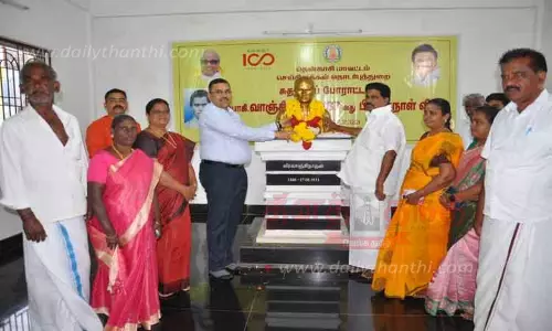 வாஞ்சிநாதன் சிலைக்கு கலெக்டர், அரசியல் கட்சியினர் மரியாதை