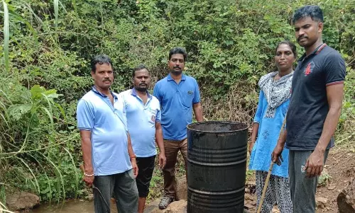 600 லிட்டர் சாராய ஊறல் அழிப்பு