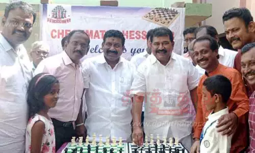 மாவட்ட சதுரங்க போட்டி