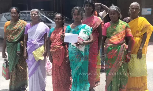 புலிகரை அருகே வீடுகளுக்கு மின் இணைப்பு வழங்க வேண்டும்-குறைதீர்க்கும் நாள் கூட்டத்தில் கிராம மக்கள் மனு