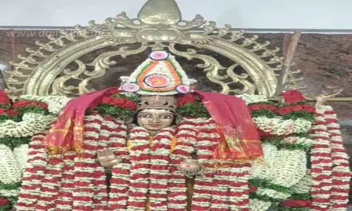 அழகுமுத்து மாரியம்மன் கோவிலில் ஆடி மாத பூஜை