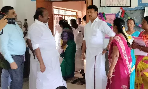 அரசு பள்ளியில் அமைச்சர் அன்பில்மகேஷ் பொய்யாமொழி ஆய்வு