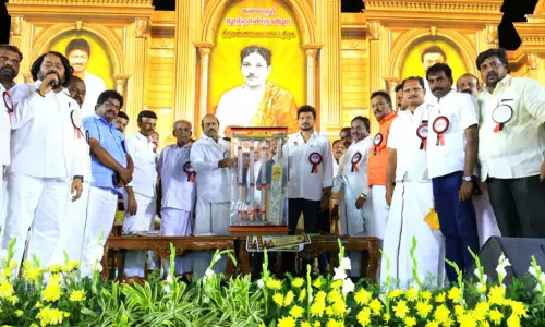 கலைஞர் நூற்றாண்டு விழா பொதுக்கூட்டத்தில் 10,100 பேருக்கு நலத்திட்ட உதவிகள்