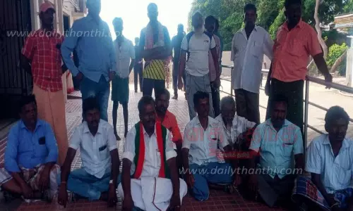 நெல்லையில் தனியார் ஆஸ்பத்திரி முற்றுகை