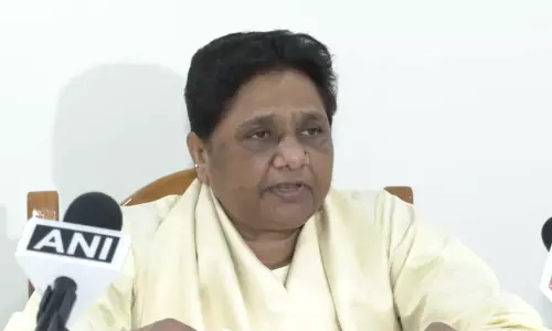 பாஜக மற்றும் காங்கிரஸ் கூட்டணிகளிடமிருந்து விலகியே நிற்போம் - மாயாவதி அறிவிப்பு