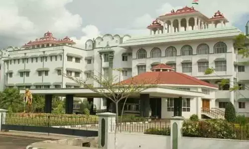 விளம்பரத்திற்காக பொதுநல மனுக்களை தாக்கல் செய்யக் கூடாது - மதுரை ஐகோர்ட்டு எச்சரிக்கை