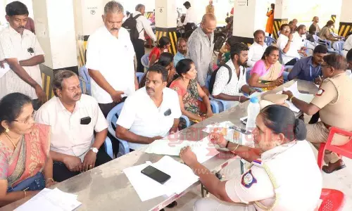 போலீஸ் சூப்பிரண்டு அலுவலகத்தில் குறைதீர்க்கும் முகாம் போலீஸ் சூப்பிரண்டு அலுவலகத்தில் குறைதீர்க்கும் முகாம்