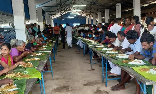 வடகாட்டில் நடந்த மொய்விருந்தில் ரூ.60 லட்சம் வசூல் வடகாட்டில் நடந்த மொய்விருந்தில் ரூ.60 லட்சம் வசூல்