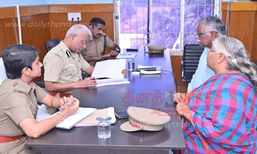 நெல்லை போலீஸ் கமிஷனர் அலுவலகத்தில் மக்கள் குறை தீர்க்கும் கூட்டம் நெல்லை போலீஸ் கமிஷனர் அலுவலகத்தில் மக்கள் குறை தீர்க்கும் கூட்டம்