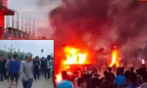 மணிப்பூர்  வன்முறை சம்பவம்  - தேசிய மகளிர் ஆணையம் தாமாக முன் வந்து விசாரணை